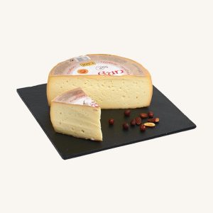 Urgèlia (Cadí) L´Alt D´Urgell y La Cerdanya DOP cow´s cheese, half wheel 1.2 kg